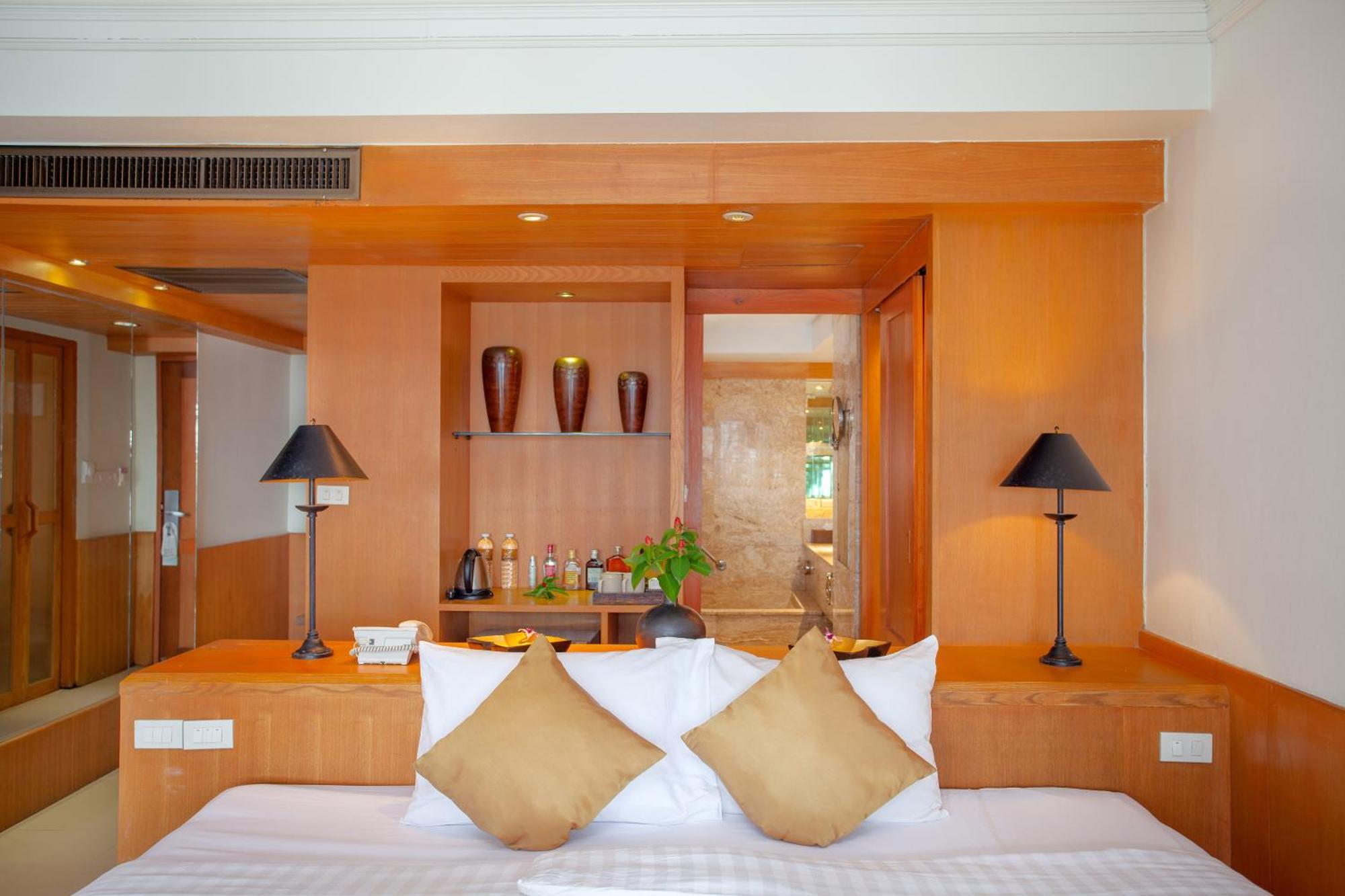普吉岛-瓶庐海景度假酒店 Phuket Pl Seaview Resort Patong Exterior photo